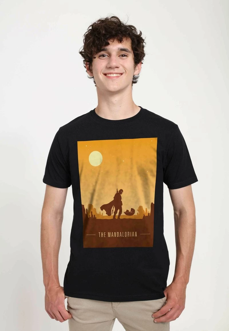 Henry Tiger Unisex STAR WARS: THE MANDALORIAN - MANDO AND CHILD POSTER - T-Shirt Print - Black 3 Henry Tiger Unisex STAR WARS: THE MANDALORIAN - MANDO AND CHILD POSTER - T-Shirt Print - Black – Bild 3