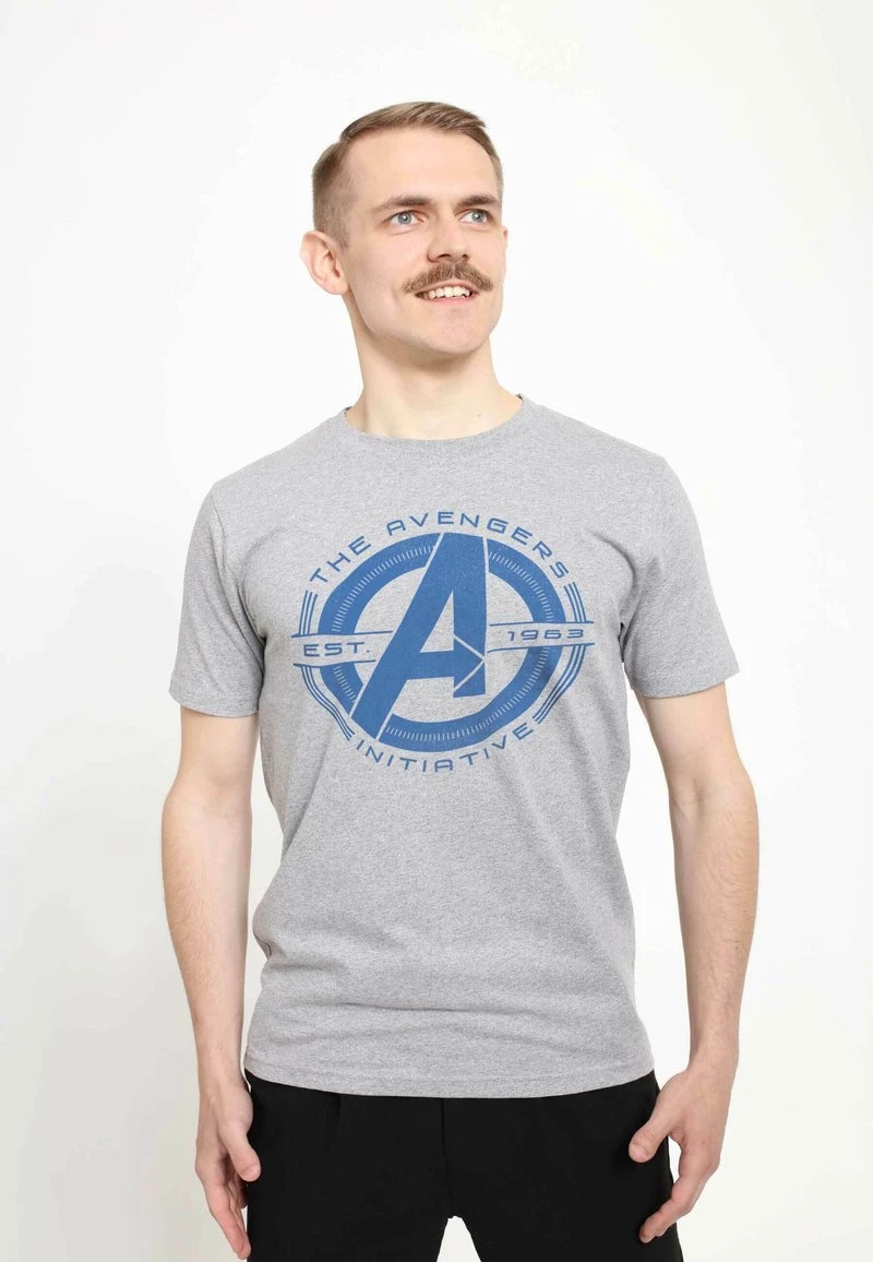 Henry Tiger MARVEL AVENGERS CLASSIC - AVENGERS INITIATIVE - T-Shirt Print - Melange Grey | Unisex 1 Henry Tiger MARVEL AVENGERS CLASSIC - AVENGERS INITIATIVE - T-Shirt Print - Melange Grey | Unisex