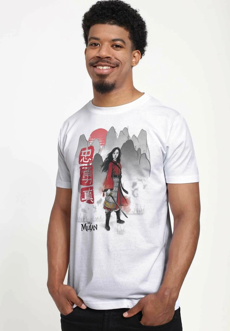 Henry Tiger DISNEY MULAN: LIVE ACTION - LOYAL BRAVE TRUE - T-Shirt Print - White | Unisex 3 Henry Tiger DISNEY MULAN: LIVE ACTION - LOYAL BRAVE TRUE - T-Shirt Print - White | Unisex – Bild 3
