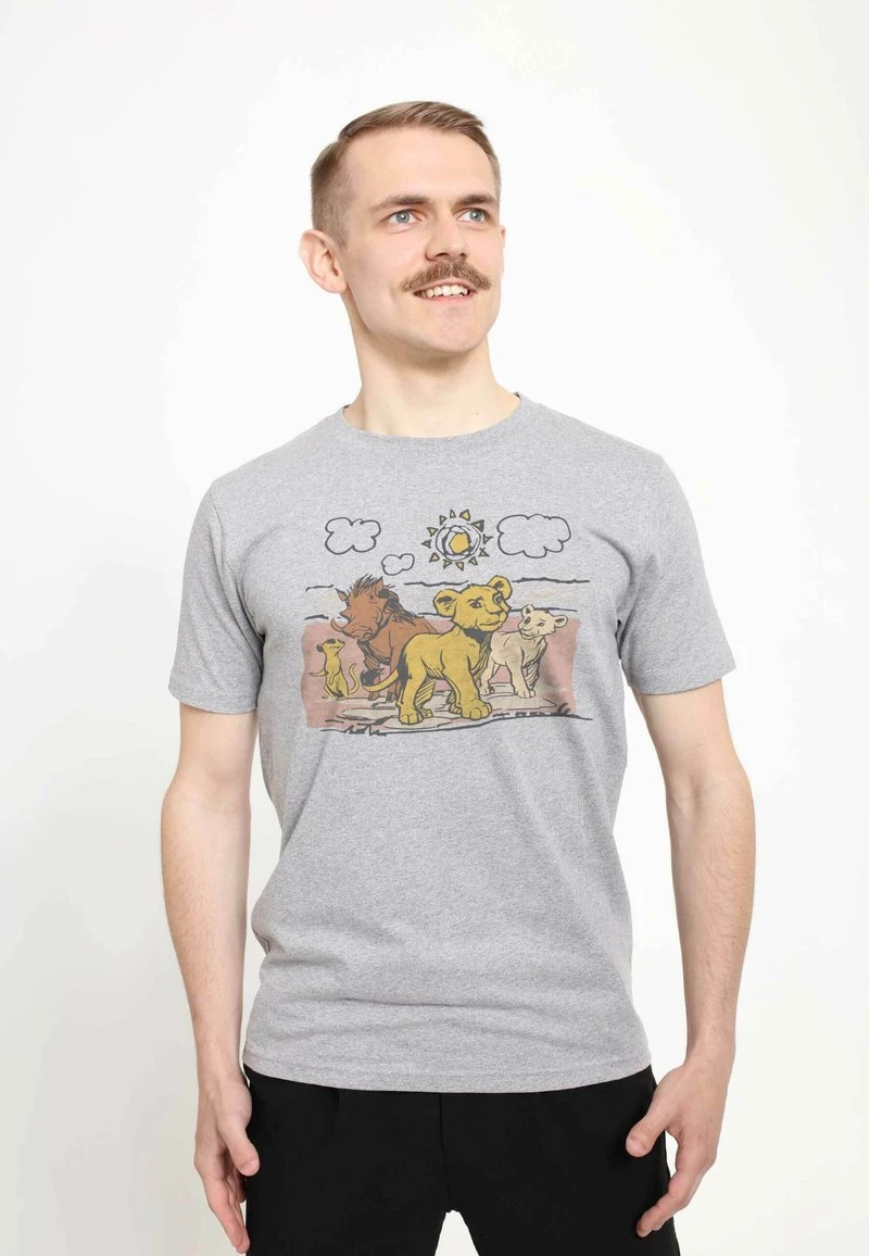 Henry Tiger Herren DISNEY THE LION KING: LIVE ACTION - HAKUNA GROUP - T-Shirt Print - Melange Grey 1 Henry Tiger Herren DISNEY THE LION KING: LIVE ACTION - HAKUNA GROUP - T-Shirt Print - Melange Grey