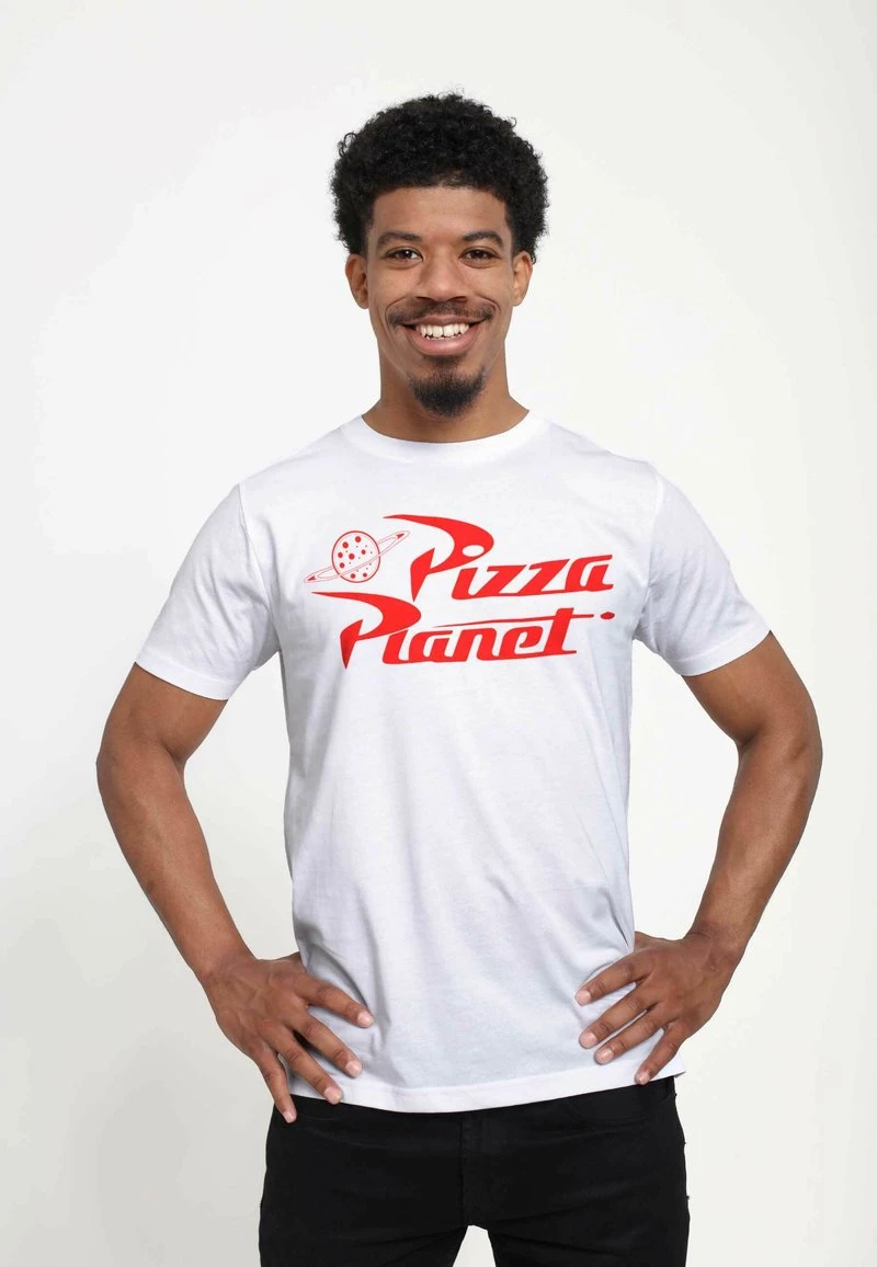 Henry Tiger Unisex PIXAR TOY STORY 1-3 - PIZZA PLANET - T-Shirt Print - White 1 Henry Tiger Unisex PIXAR TOY STORY 1-3 - PIZZA PLANET - T-Shirt Print - White